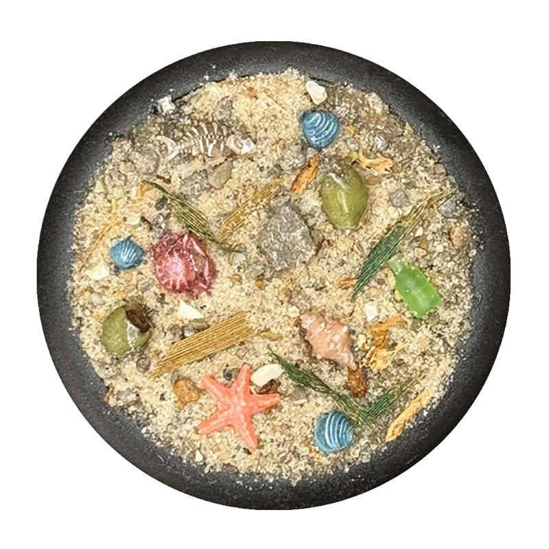 Freebooters Fate Booty Beach is a pre-mixed basing material  created for fast, high-quality miniature bases with a bright coastal look. 