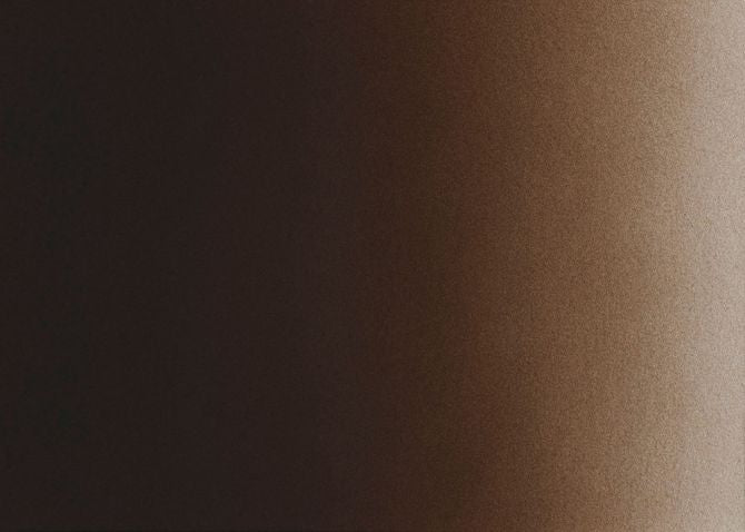 Medea NuWorlds Decay shows a smooth gradient of earthy brown tones for advanced model painting effects.